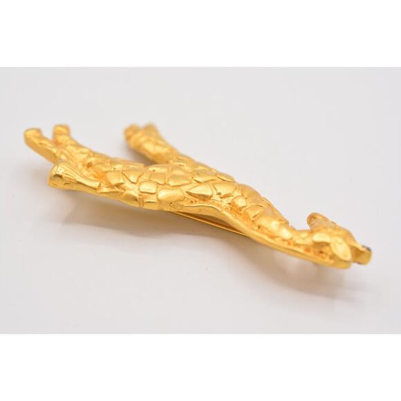 Vintage Large Giraffe Pin Brooch Brushed Gold Chunky Animal Zoo Bold 1980s BinAH - Picture 6 of 12